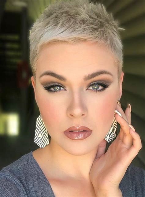 short white haircuts for women.